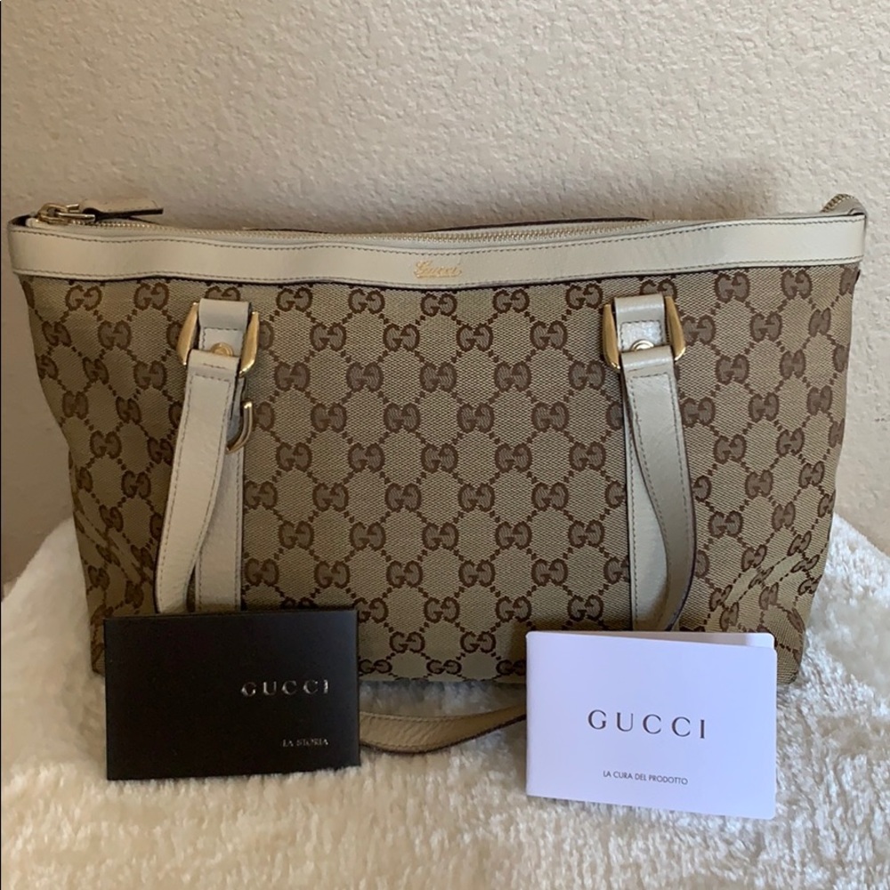 Gucci Shoulder Bag in Monogram